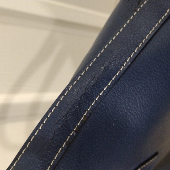 Samantha Thavasa Blue Leather Shoulder Bag - Zipper Closure - Gold Hardware - Picture 11 of 15